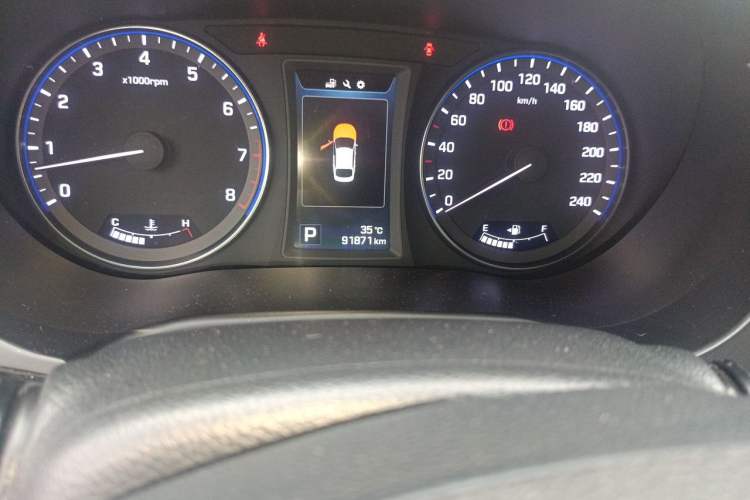 Used Hyundai Mistra 2014 1.8L Automatic Deluxe DLX Model Odometer Close Up