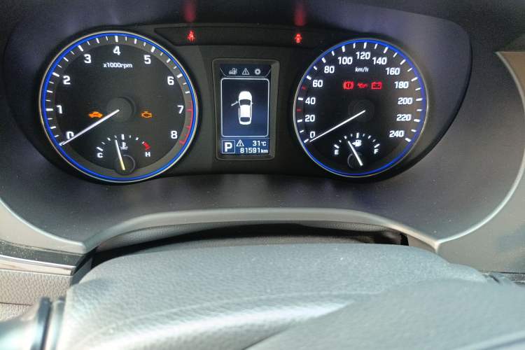 Used Hyundai Mistra 2014 1.8L Automatic Smart GLS Odometer Close Up