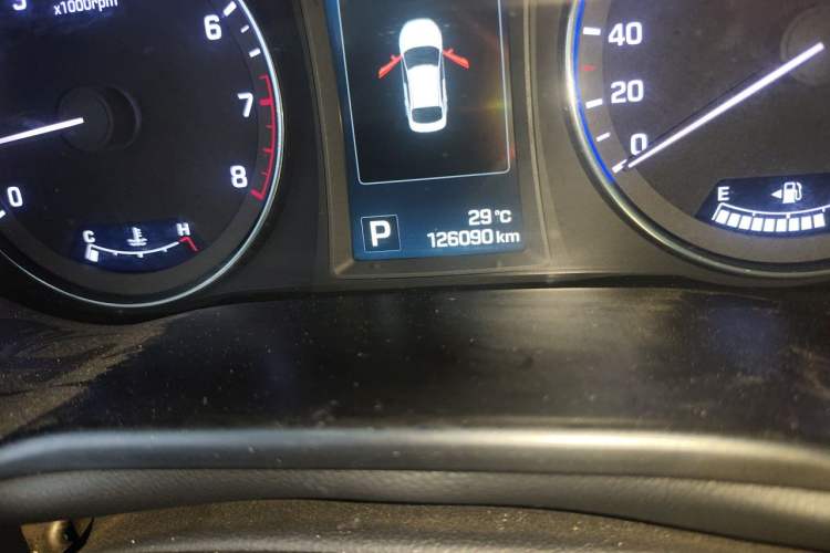 Used Hyundai Mistra 2014 1.8L Automatic Deluxe DLX Model Odometer Close Up