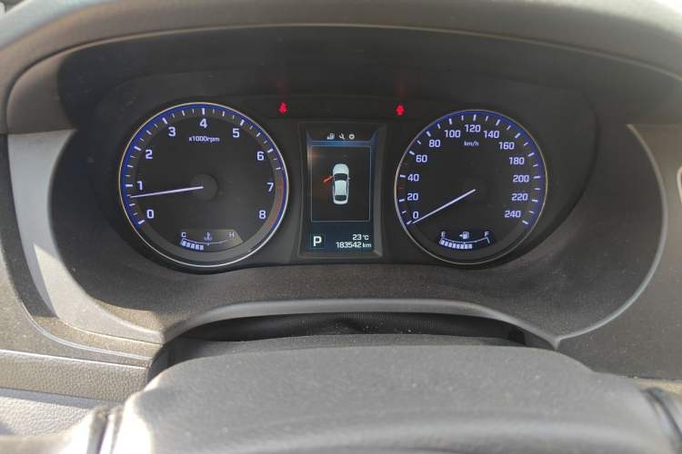 Used Hyundai Mistra 2014 1.8L Automatic Deluxe DLX Model Odometer Close Up