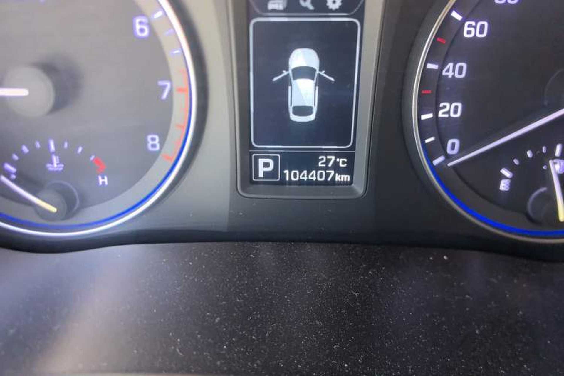 Used Hyundai Mistra 2014 1.8L Automatic Smart GLS Odometer Close Up