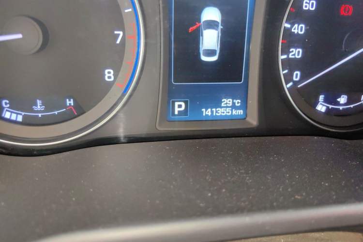 Used Hyundai Mistra 2014 1.8L Automatic Deluxe DLX Model Odometer Close Up