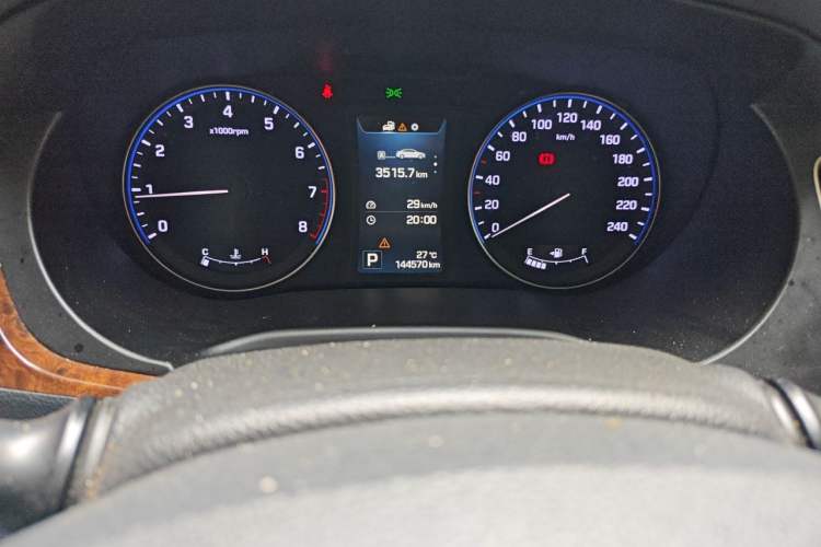 Used Hyundai Mistra 2014 1.8L Automatic Deluxe DLX Model Odometer Close Up