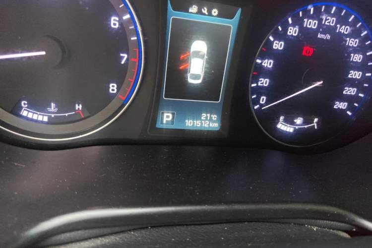 Used Hyundai Mistra 2014 1.8L Automatic Deluxe DLX Model Odometer Close Up