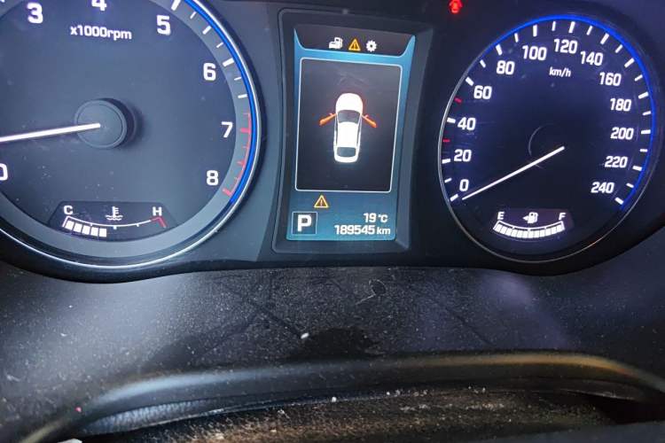 Used Hyundai Mistra 2014 1.8L Automatic Deluxe DLX Model Odometer Close Up