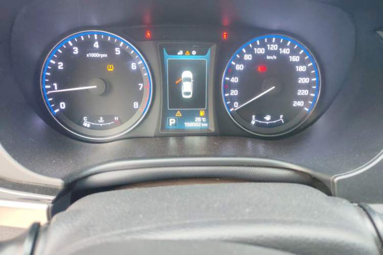 Used Hyundai Mistra 2014 1.8L Automatic Deluxe DLX Model Odometer Close Up