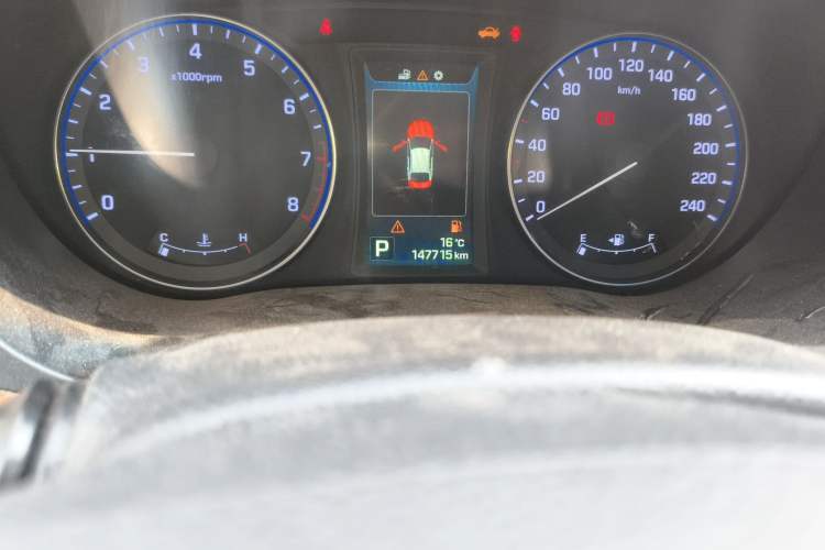 Used Hyundai Mistra 2014 1.8L Automatic Deluxe DLX Model Odometer Close Up