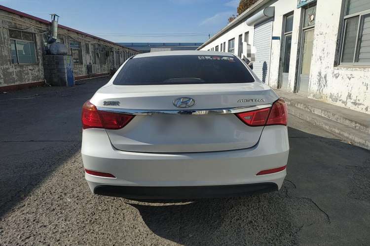 Used Hyundai Mistra 2014 1.8L Manual Comfort GL Model Rear