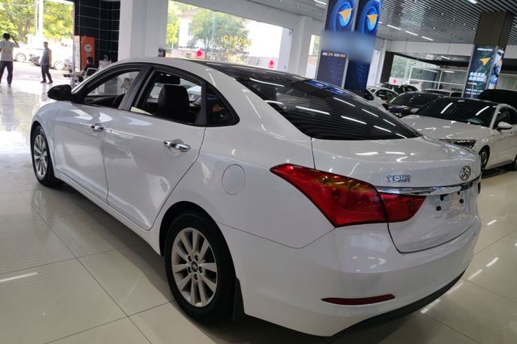 Used Hyundai Mistra 2014 1.8L Automatic Smart GLS Rear Left 45 Deg