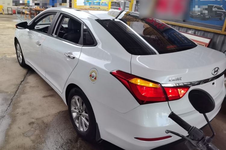 Used Hyundai Mistra 2014 1.8L Automatic Smart GLS Rear Left 45 Deg