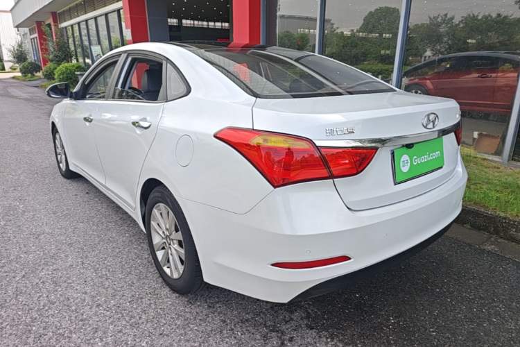 Used Hyundai Mistra 2014 1.8L Automatic Smart GLS Rear Left 45 Deg