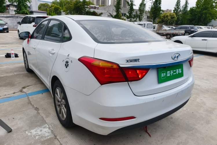 Used Hyundai Mistra 2014 1.8L Manual Comfort GL Model Rear Left 45 Deg