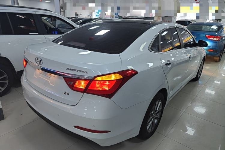 Used Hyundai Mistra 2014 1.8L Automatic Smart GLS Rear Right 45 Deg