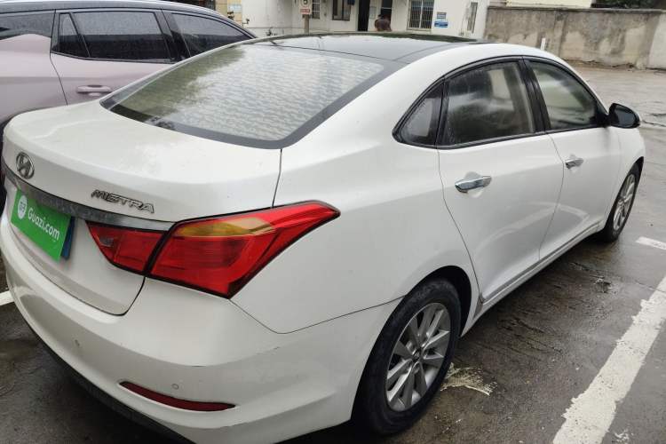 Used Hyundai Mistra 2014 1.8L Automatic Smart GLS Rear Right 45 Deg