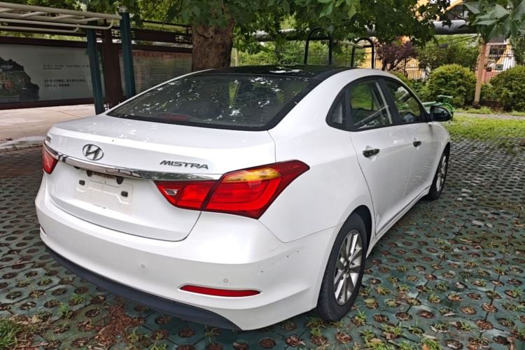 Used Hyundai Mistra 2014 1.8L Automatic Smart GLS Rear Right 45 Deg