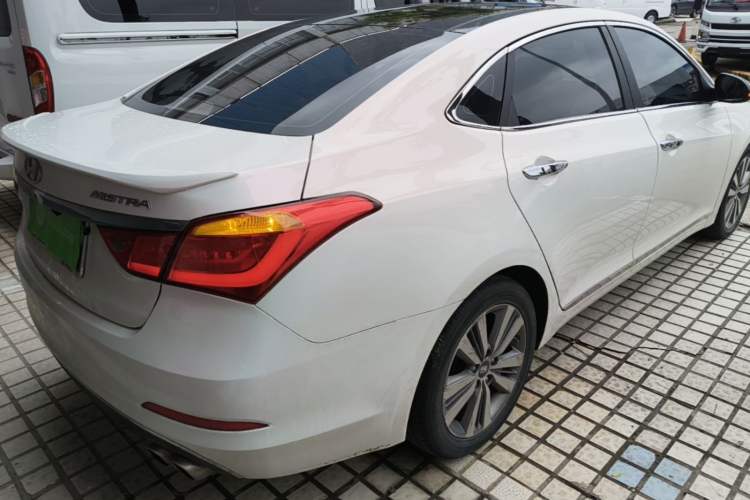Used Hyundai Mistra 2014 1.8L Automatic Deluxe DLX Model Rear Right 45 Deg