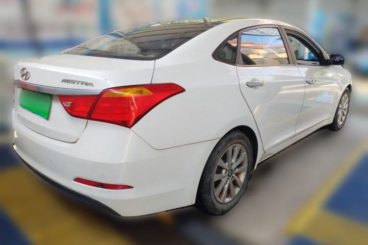 Used Hyundai Mistra 2014 1.8L Automatic Smart GLS Rear Right 45 Deg