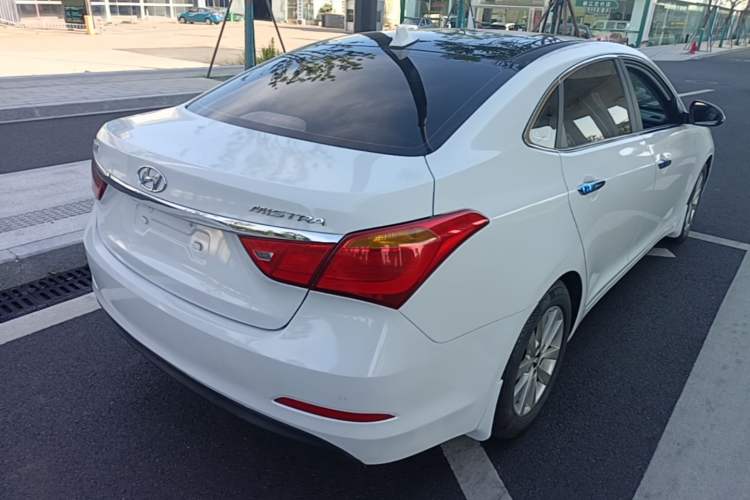 Used Hyundai Mistra 2014 1.8L Automatic Smart GLS Rear Right 45 Deg