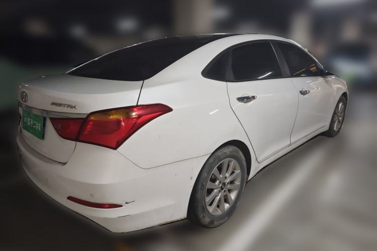 Used Hyundai Mistra 2014 1.8L Automatic Smart GLS Rear Right 45 Deg