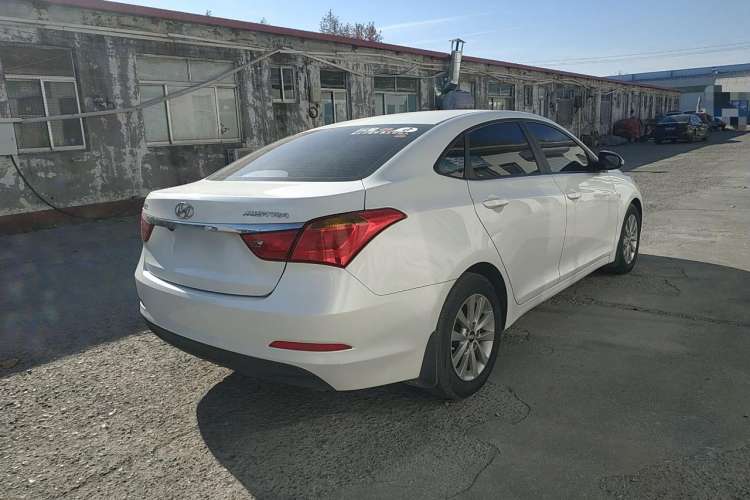 Used Hyundai Mistra 2014 1.8L Manual Comfort GL Model Rear Right 45 Deg