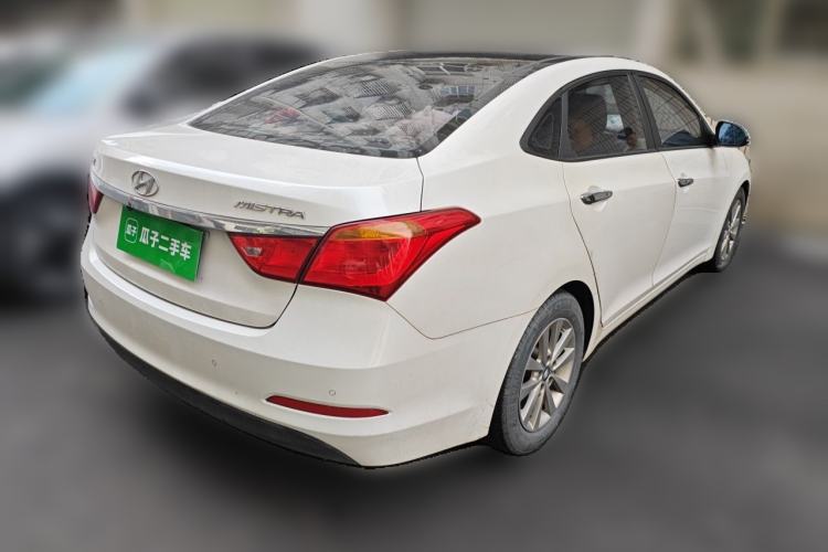 Used Hyundai Mistra 2014 1.8L Automatic Smart GLS Rear Right 45 Deg