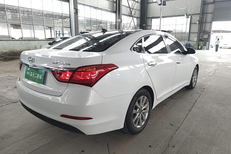 Used Hyundai Mistra 2014 1.8L Automatic Smart GLS Rear Right 45 Deg