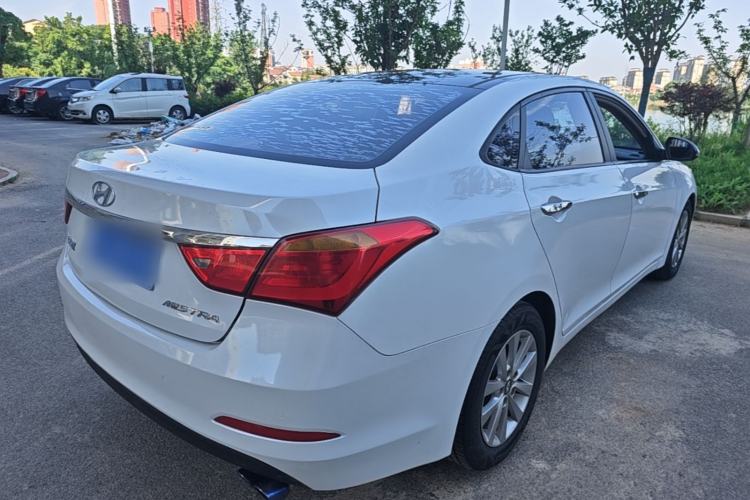 Used Hyundai Mistra 2014 1.8L Automatic Smart GLS Rear Right 45 Deg