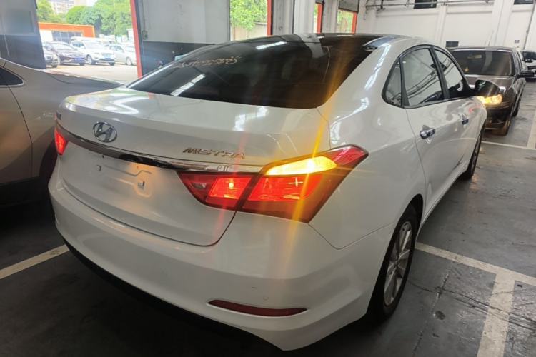 Used Hyundai Mistra 2014 1.8L Automatic Smart GLS Rear Right 45 Deg