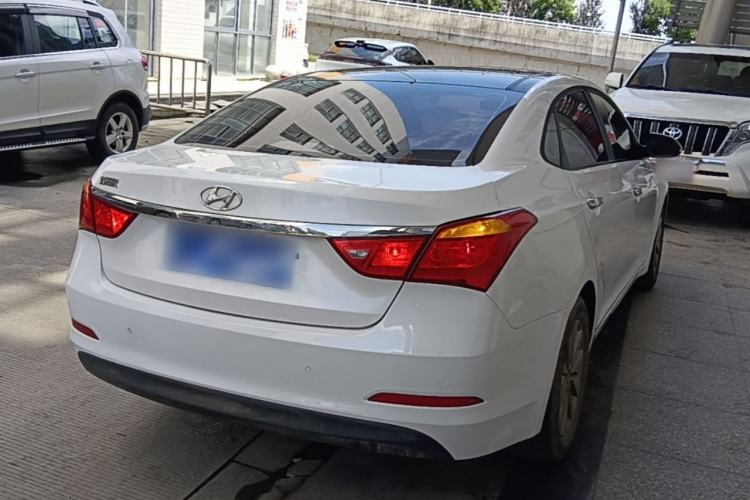 Used Hyundai Mistra 2014 1.8L Automatic Smart GLS Rear Right 45 Deg