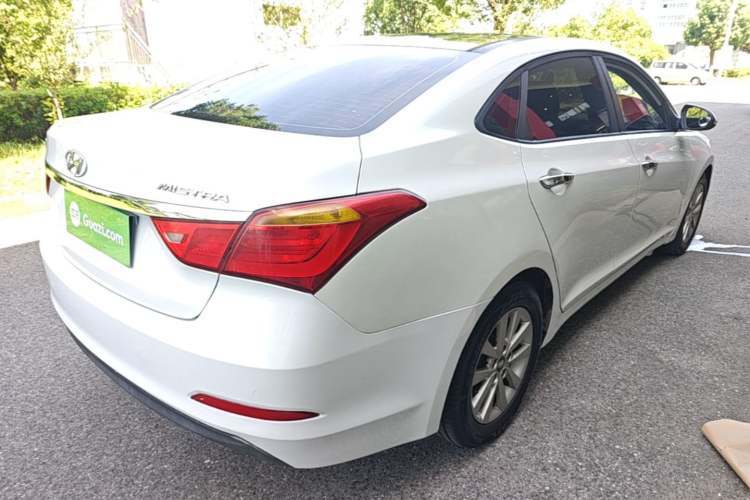 Used Hyundai Mistra 2014 1.8L Automatic Smart GLS Rear Right 45 Deg
