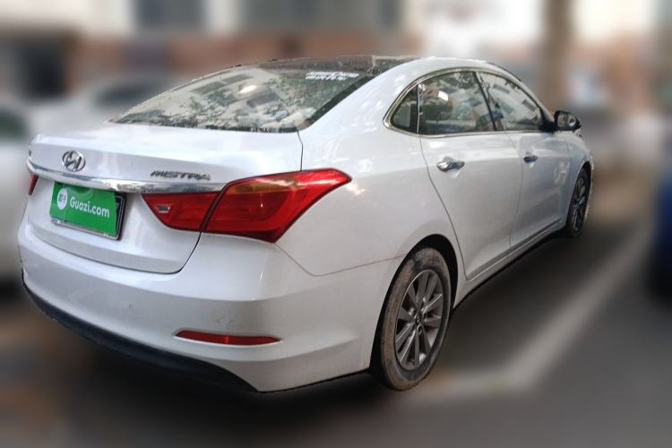 Used Hyundai Mistra 2014 1.8L Automatic Smart GLS Rear Right 45 Deg
