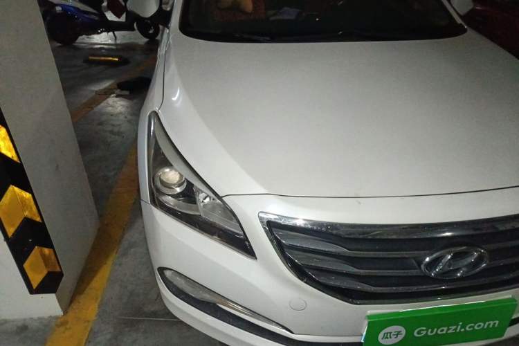 Used Hyundai Mistra 2014 1.8L Automatic Smart GLS Right Front Headlight