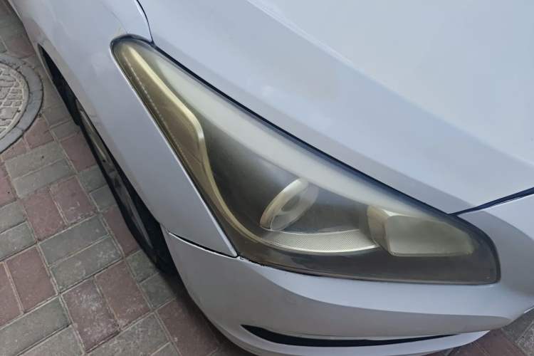 Used Hyundai Mistra 2014 1.8L Automatic Smart GLS Right Front Headlight