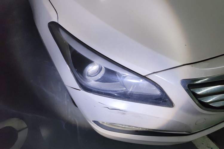 Used Hyundai Mistra 2014 1.8L Automatic Smart GLS Right Front Headlight