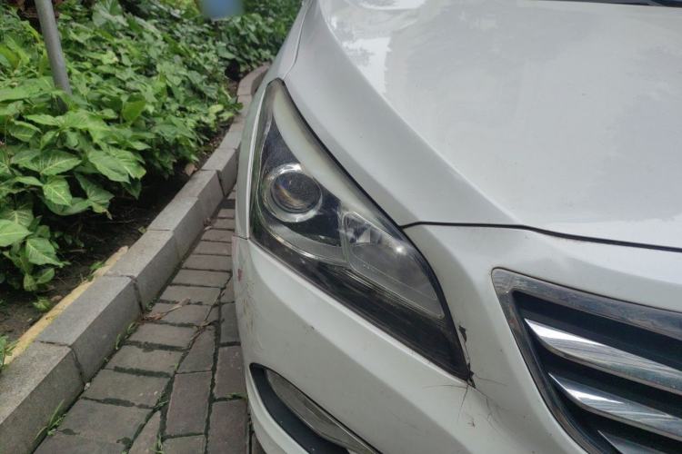 Used Hyundai Mistra 2014 1.8L Automatic Smart GLS Right Front Headlight