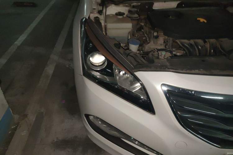 Used Hyundai Mistra 2014 1.8L Automatic Smart GLS Right Front Headlight