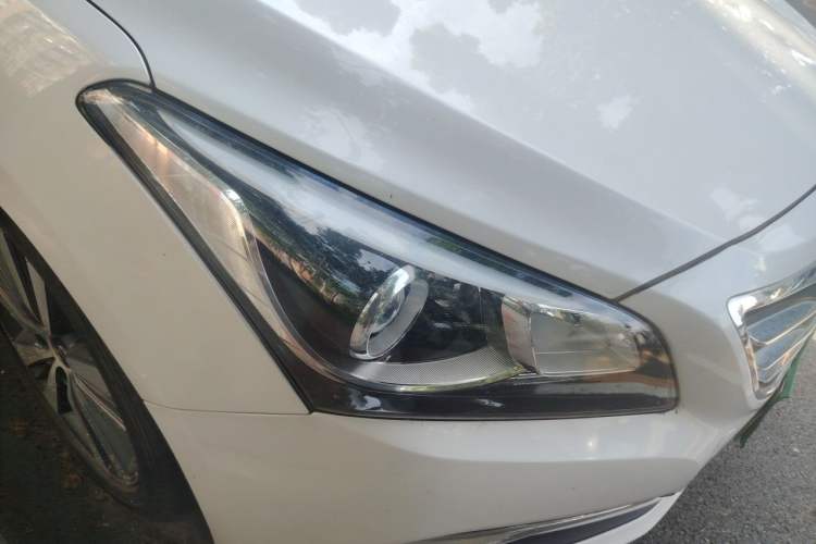 Used Hyundai Mistra 2014 1.8L Automatic Deluxe DLX Model Right Front Headlight