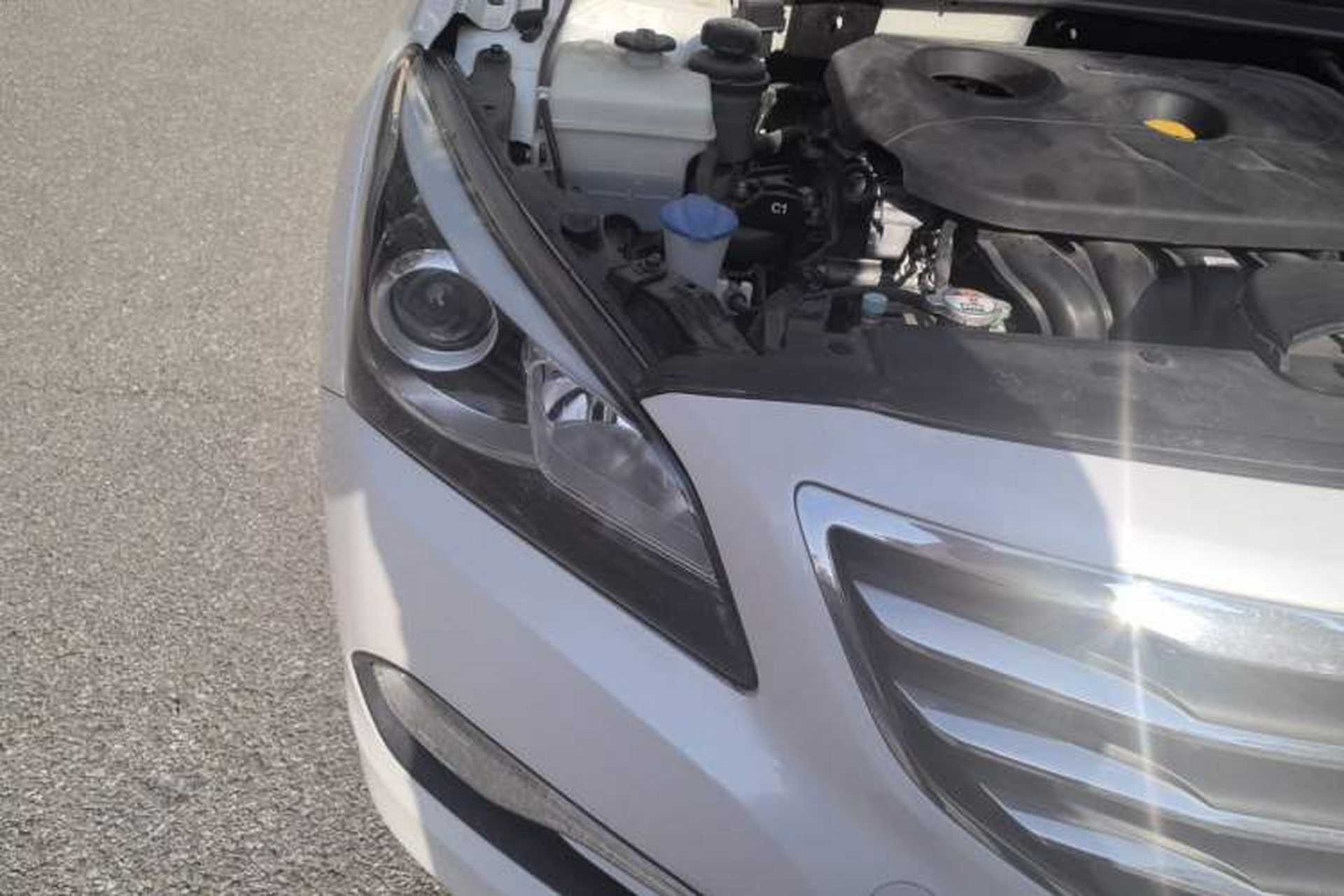 Used Hyundai Mistra 2014 1.8L Automatic Smart GLS Right Front Headlight