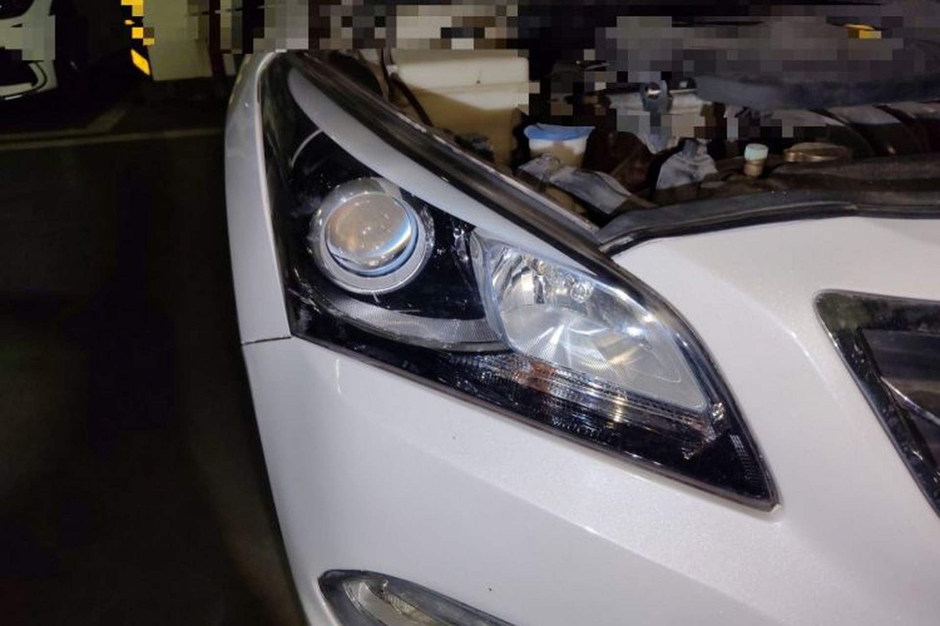Used Hyundai Mistra 2014 1.8L Automatic Deluxe DLX Model Right Front Headlight