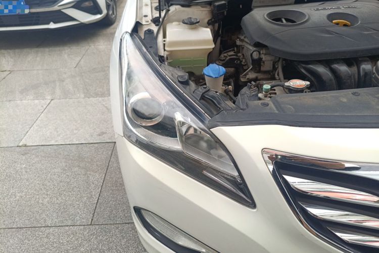 Used Hyundai Mistra 2014 1.8L Automatic Deluxe DLX Model Right Front Headlight