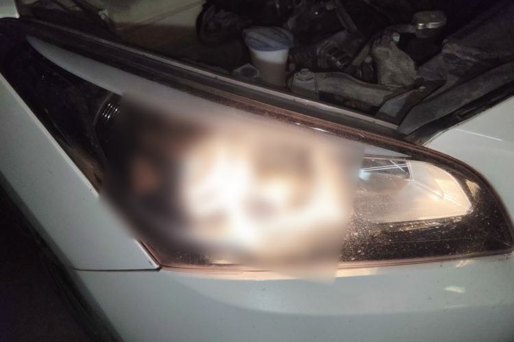 Used Hyundai Mistra 2014 1.8L Automatic Deluxe DLX Model Right Front Headlight