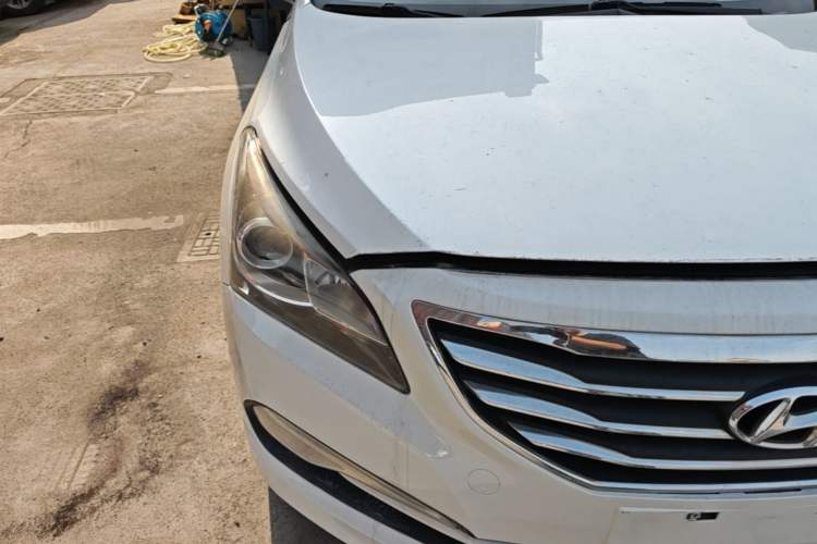 Used Hyundai Mistra 2014 1.8L Automatic Smart GLS Right Front Headlight