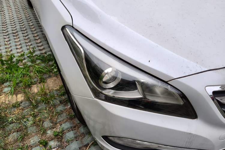 Used Hyundai Mistra 2014 1.8L Automatic Smart GLS Right Front Headlight