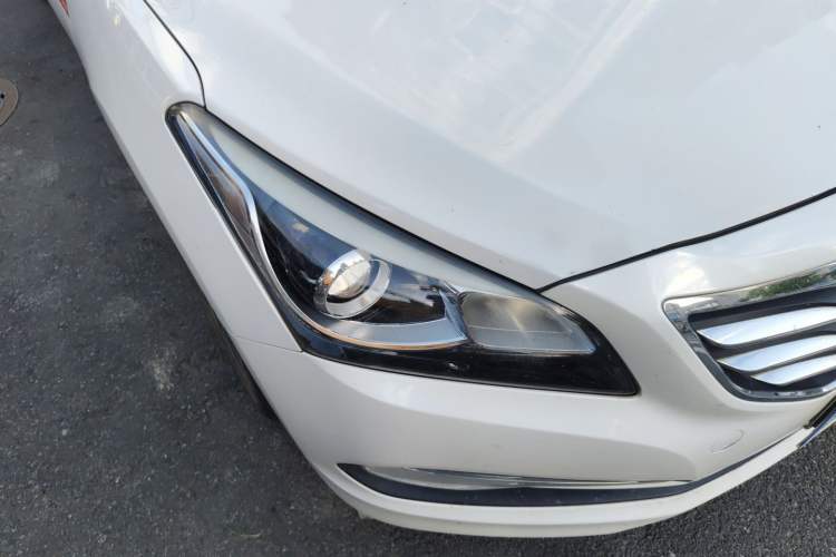 Used Hyundai Mistra 2014 1.8L Automatic Deluxe DLX Model Right Front Headlight