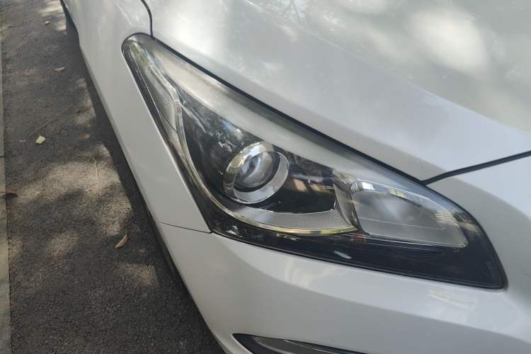 Used Hyundai Mistra 2014 1.8L Automatic Deluxe DLX Model Right Front Headlight