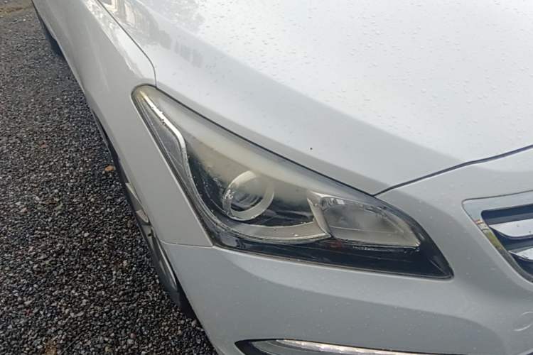 Used Hyundai Mistra 2014 1.8L Automatic Smart GLS Right Front Headlight