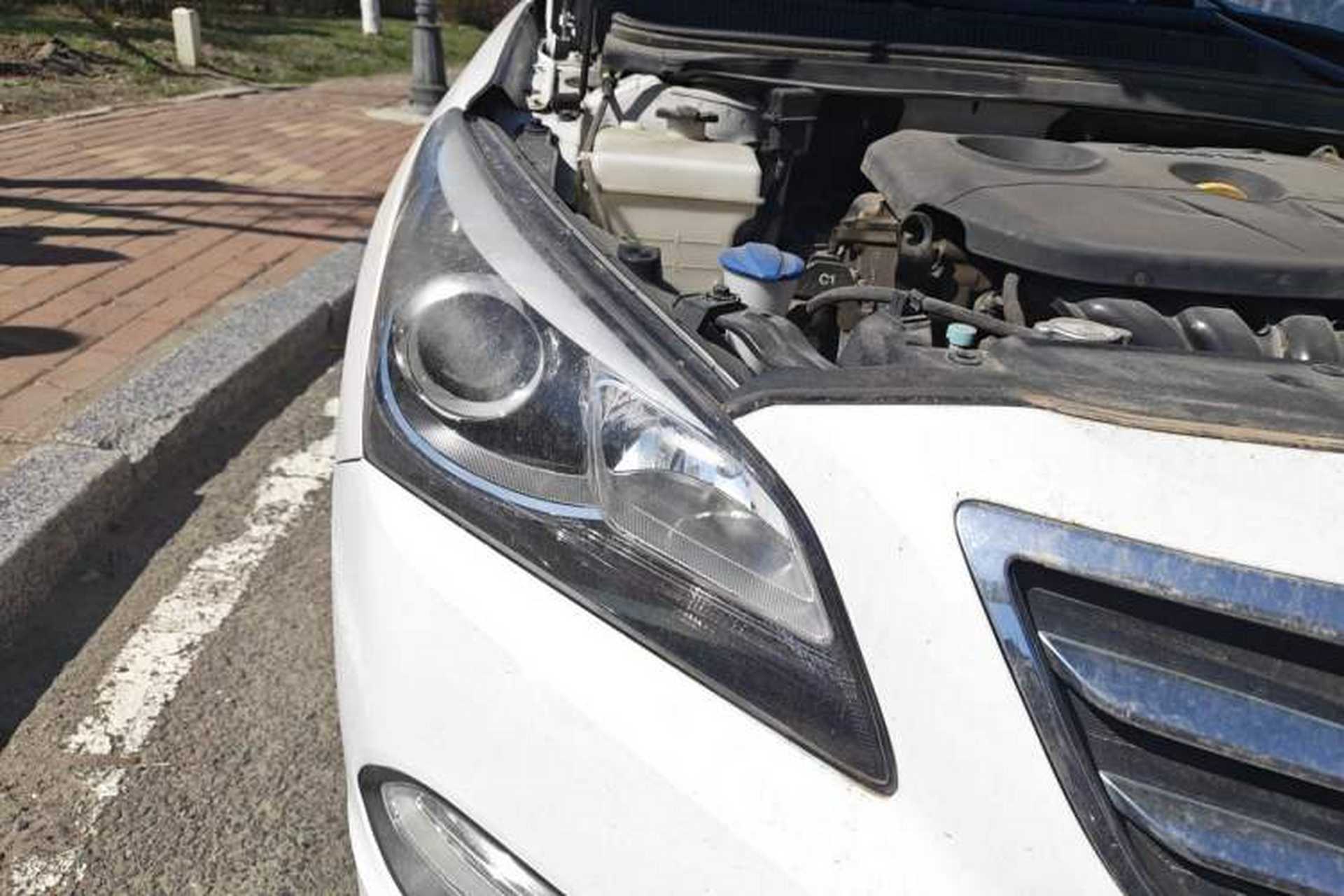 Used Hyundai Mistra 2014 1.8L Automatic Deluxe DLX Model Right Front Headlight