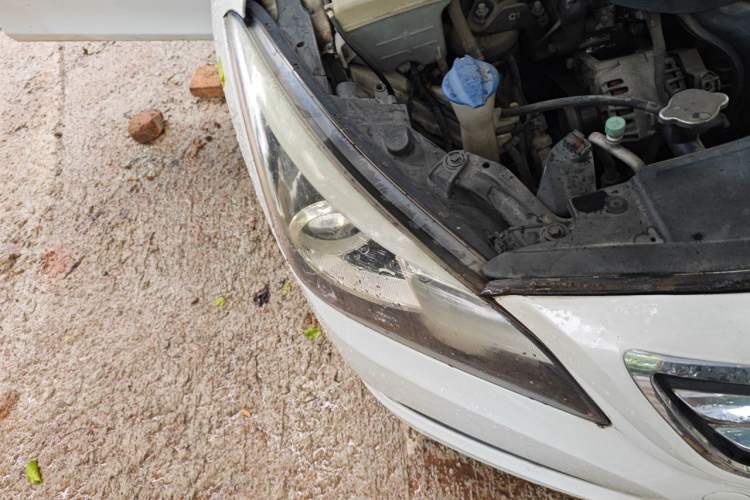Used Hyundai Mistra 2014 1.8L Automatic Smart GLS Right Front Headlight