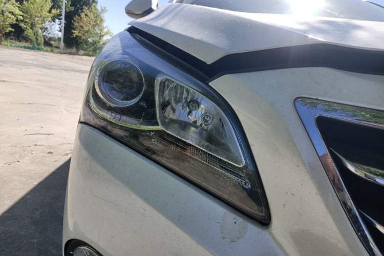 Used Hyundai Mistra 2014 1.8L Automatic Smart GLS Right Front Headlight