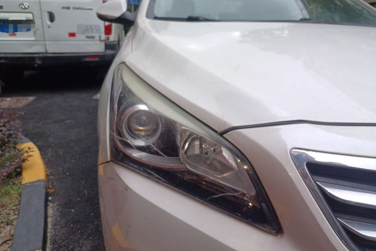 Used Hyundai Mistra 2014 1.8L Automatic Deluxe DLX Model Right Front Headlight